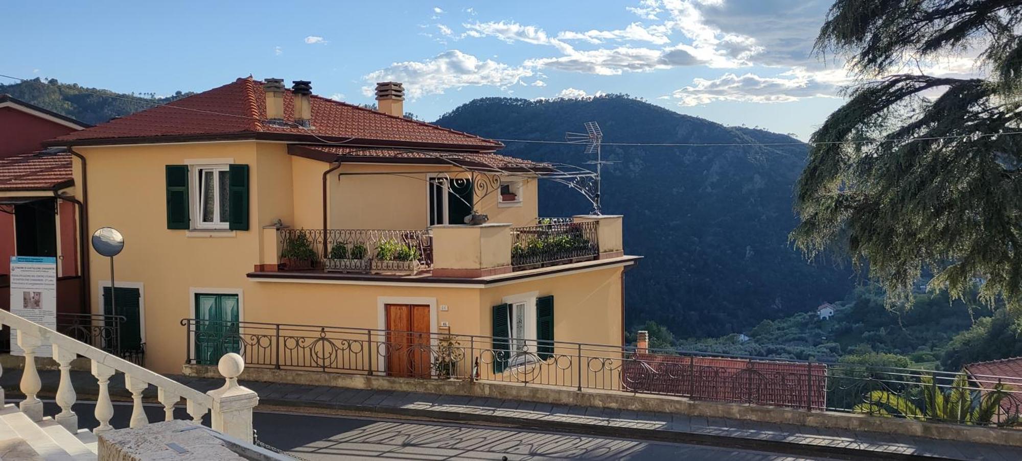 Camera Tra Le Cinque Terre, Camogli E Portofino. Vista Valle E Scorcio Mare All'Orizzonte Castiglione Chiavarese Dış mekan fotoğraf
